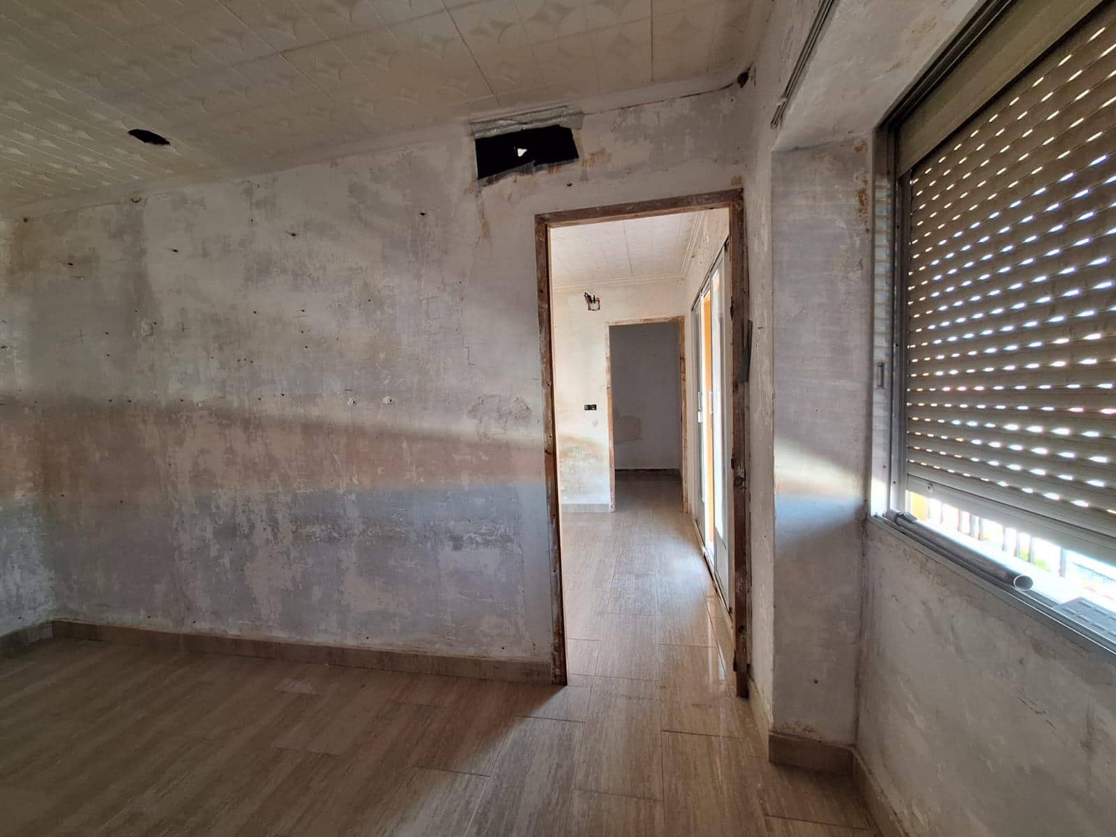 3 slaapkamer Flat te koop in Alicante stad - € 116.000 (Ref: 9934209)
