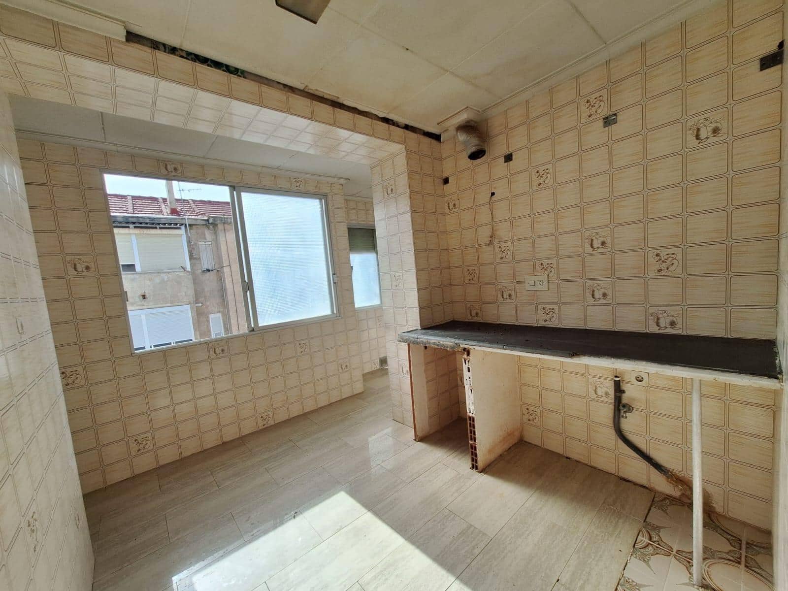 3 slaapkamer Flat te koop in Alicante stad - € 116.000 (Ref: 9934209)