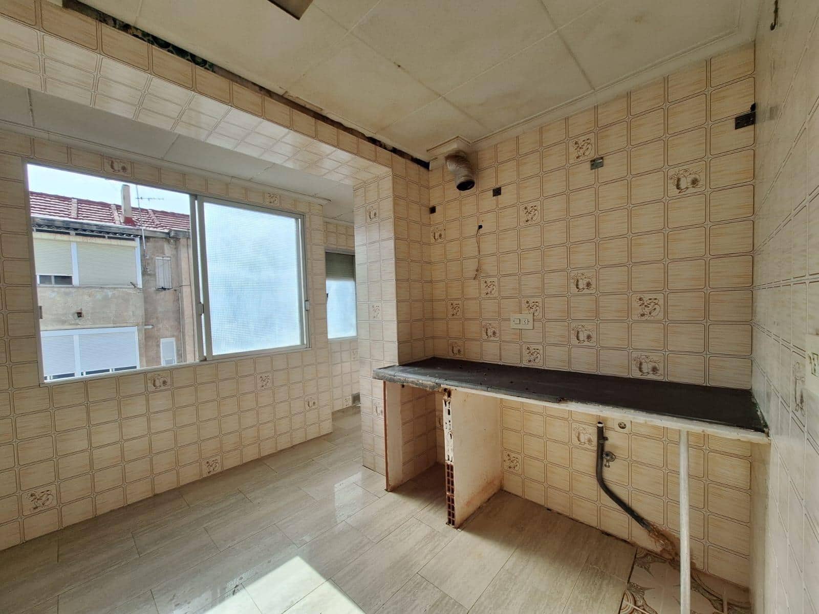 3 slaapkamer Flat te koop in Alicante stad - € 116.000 (Ref: 9934209)