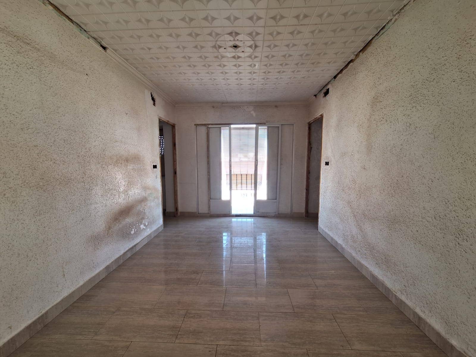 3 slaapkamer Flat te koop in Alicante stad - € 116.000 (Ref: 9934209)