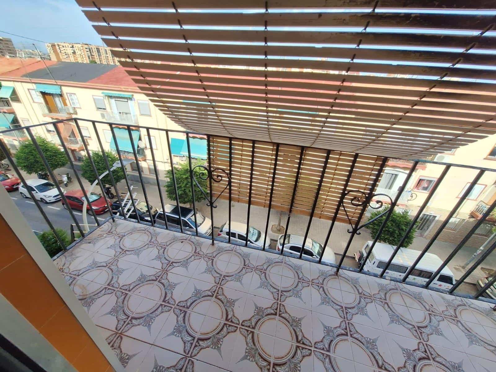 3 slaapkamer Flat te koop in Alicante stad - € 116.000 (Ref: 9934209)