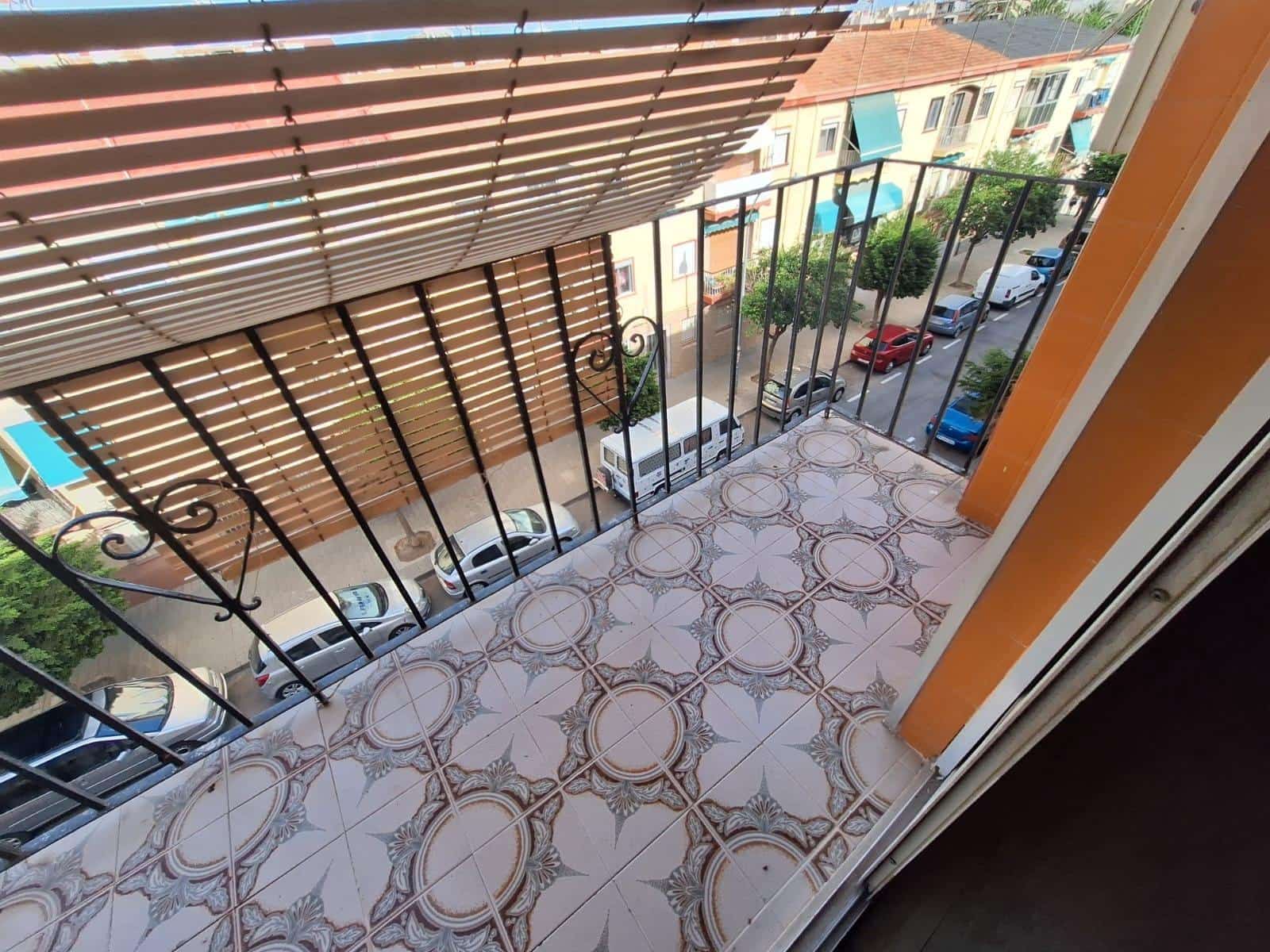 3 slaapkamer Flat te koop in Alicante stad - € 116.000 (Ref: 9934209)