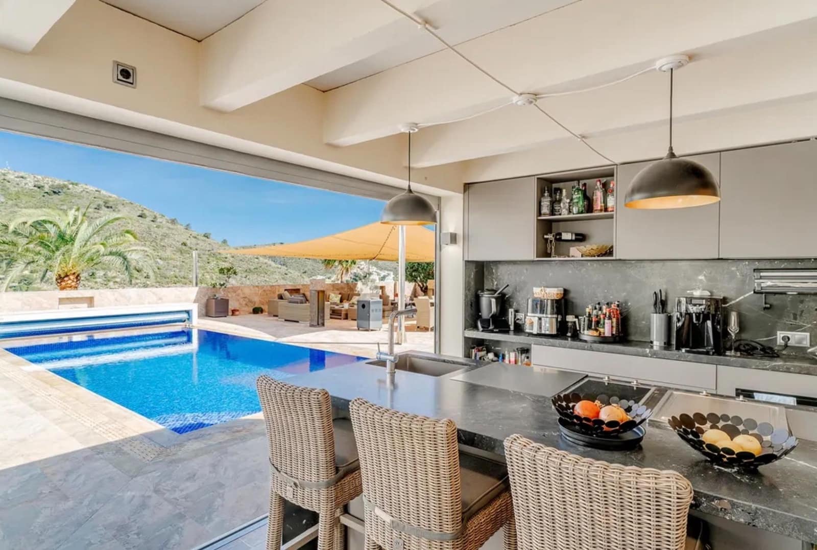 4 soverom Villa til salgs i Moraira med svømmebasseng garasje - € 1 780 000 (Ref: 9936405)