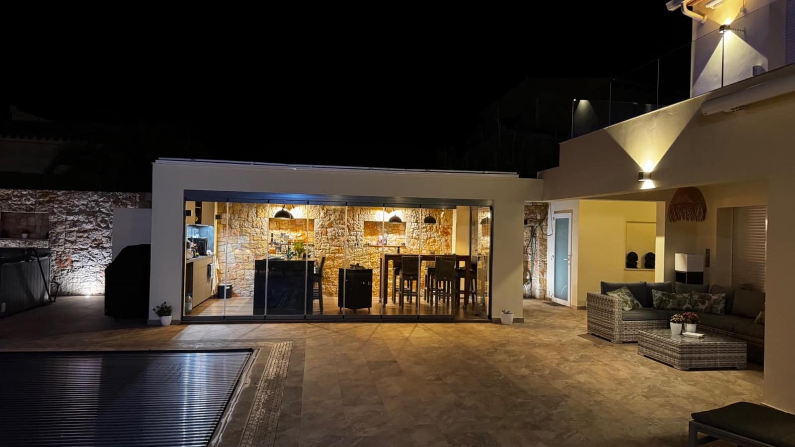 4 soverom Villa til salgs i Moraira med svømmebasseng garasje - € 1 780 000 (Ref: 9936405)