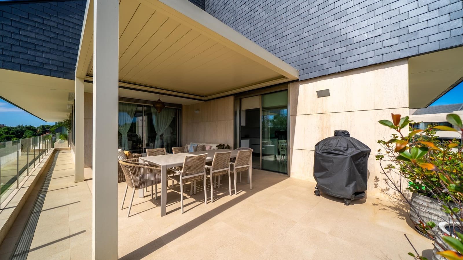 4 bedroom Apartment for sale in Pozuelo de Alarcon - € 1,890,000 (Ref: 9936406)