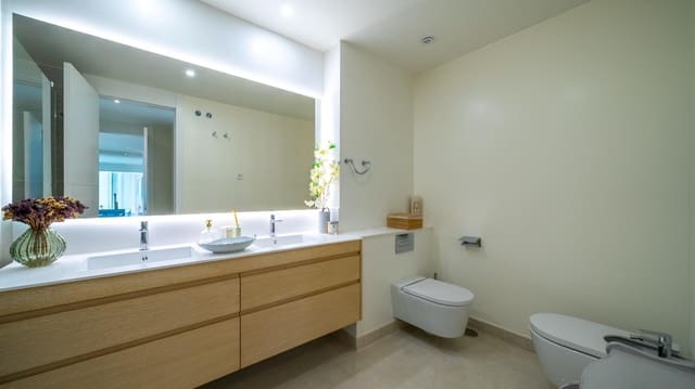 4 bedroom Apartment for sale in Pozuelo de Alarcón - € 1,890,000 (Ref: 9936406)