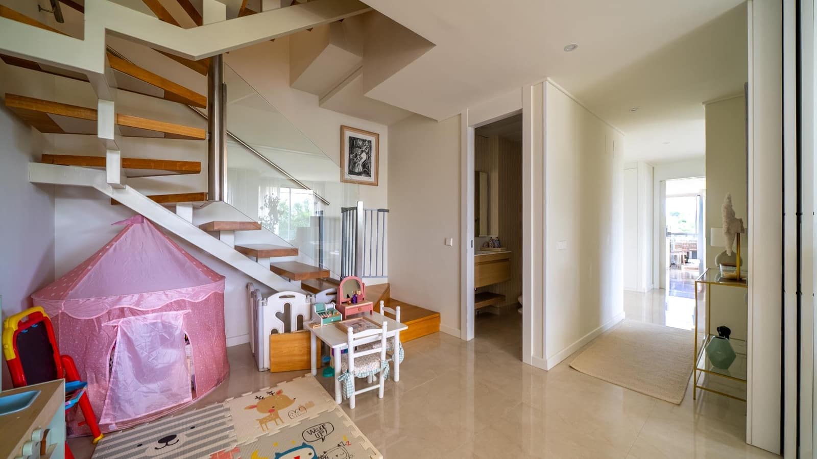 4 bedroom Apartment for sale in Pozuelo de Alarcon - € 1,890,000 (Ref: 9936406)