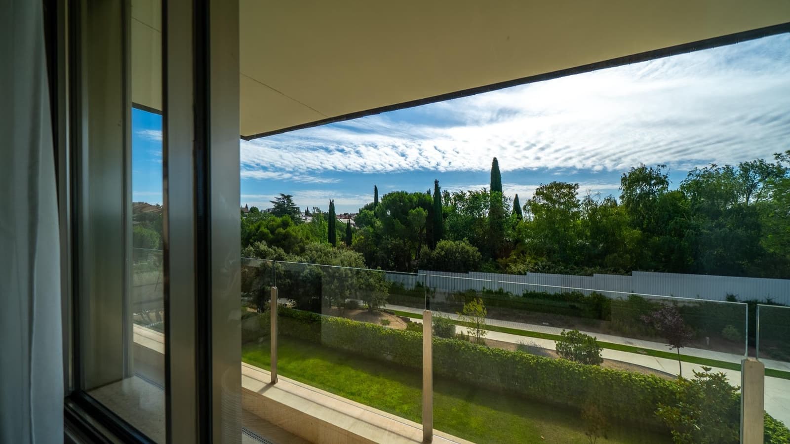 4 bedroom Apartment for sale in Pozuelo de Alarcon - € 1,890,000 (Ref: 9936406)