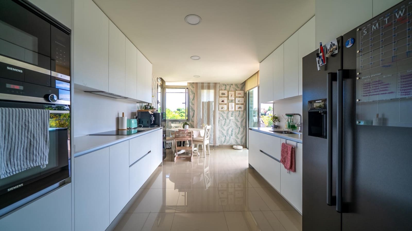 4 bedroom Apartment for sale in Pozuelo de Alarcon - € 1,890,000 (Ref: 9936406)
