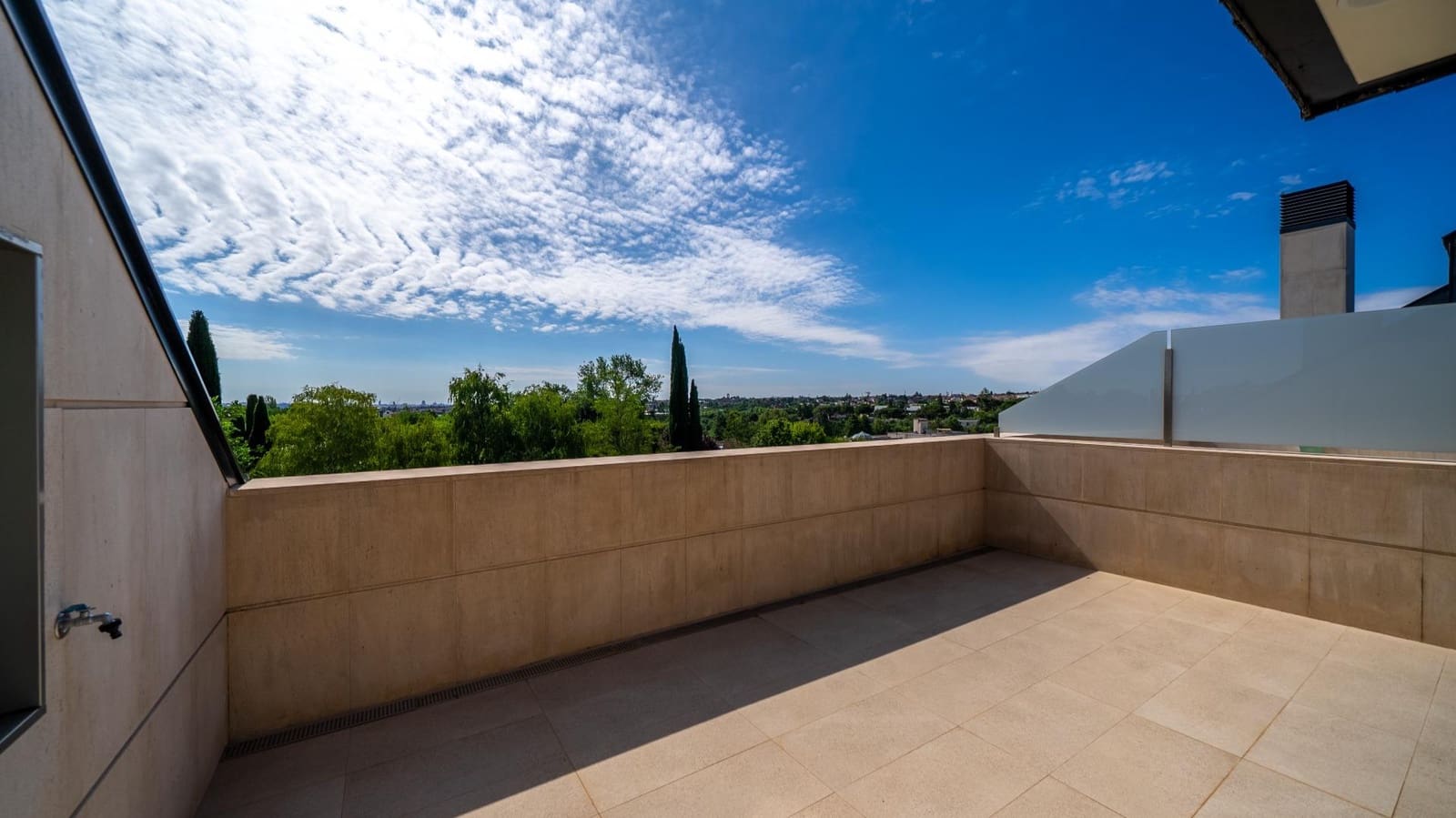 4 bedroom Apartment for sale in Pozuelo de Alarcon - € 1,890,000 (Ref: 9936406)