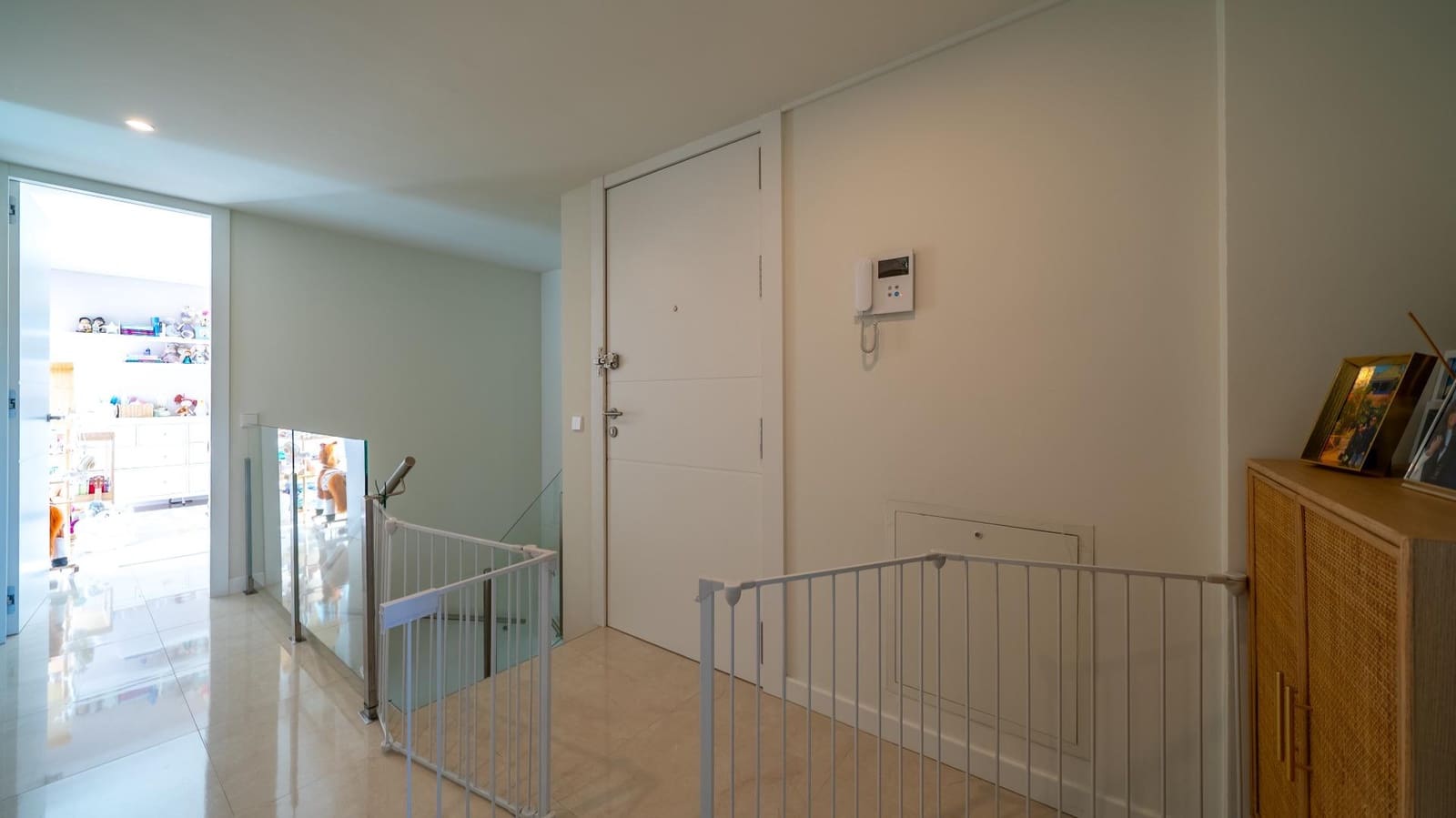 4 bedroom Apartment for sale in Pozuelo de Alarcon - € 1,890,000 (Ref: 9936406)