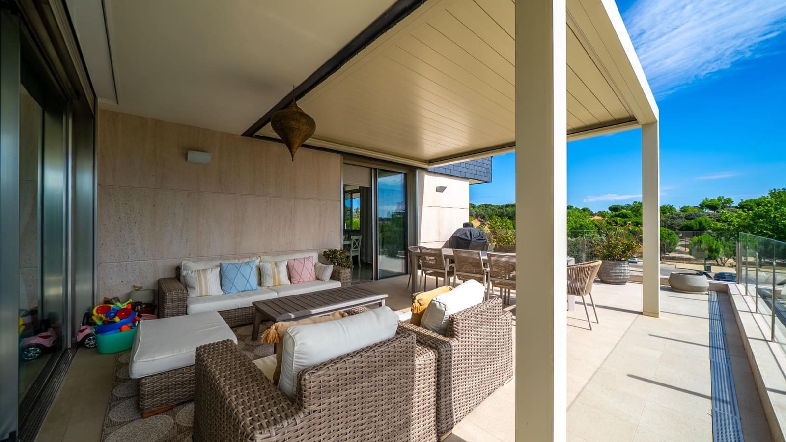 4 bedroom Apartment for sale in Pozuelo de Alarcon - € 1,890,000 (Ref: 9936406)