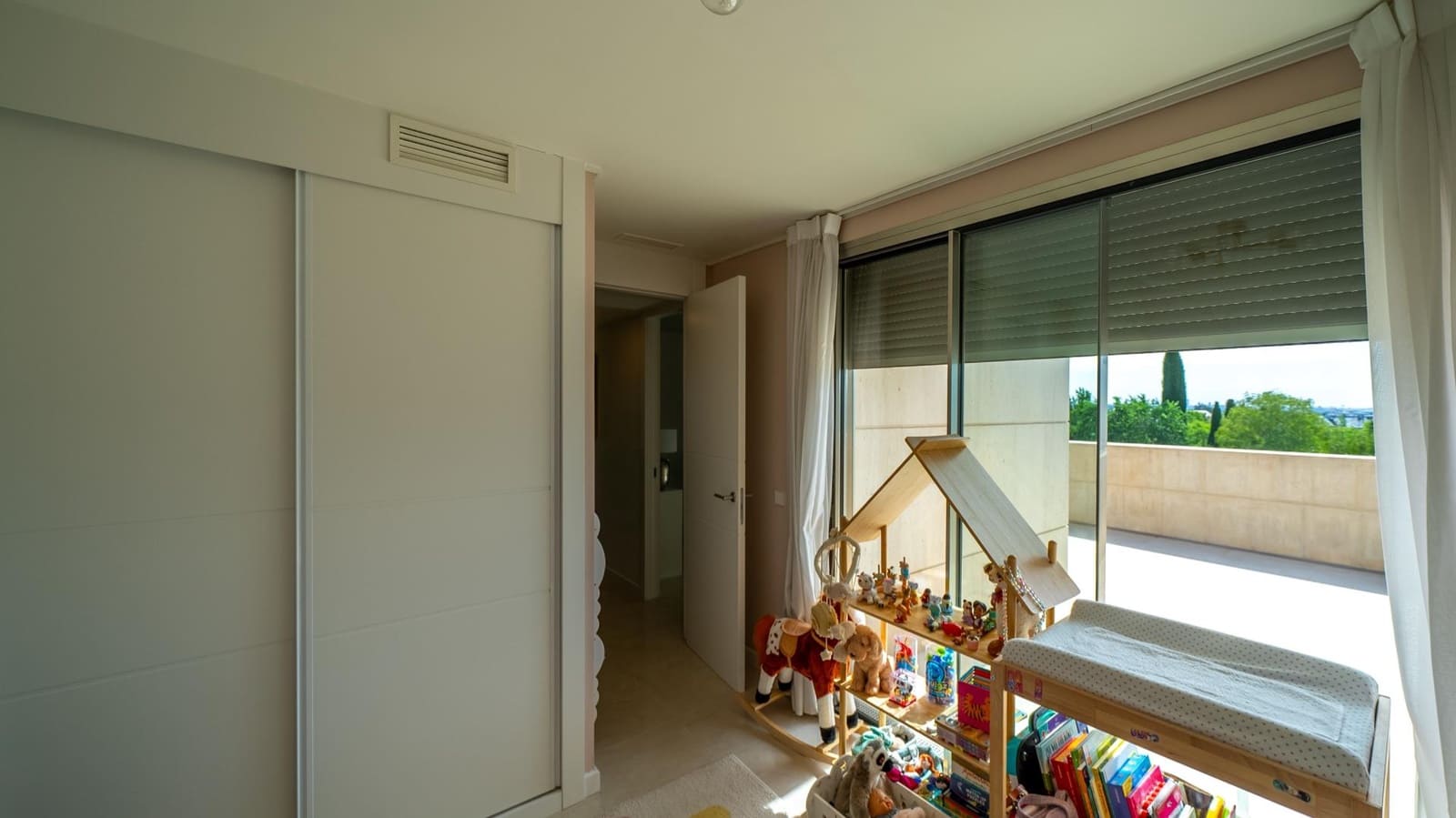 4 bedroom Apartment for sale in Pozuelo de Alarcon - € 1,890,000 (Ref: 9936406)