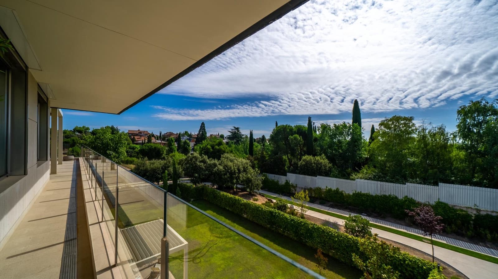 4 bedroom Apartment for sale in Pozuelo de Alarcon - € 1,890,000 (Ref: 9936406)
