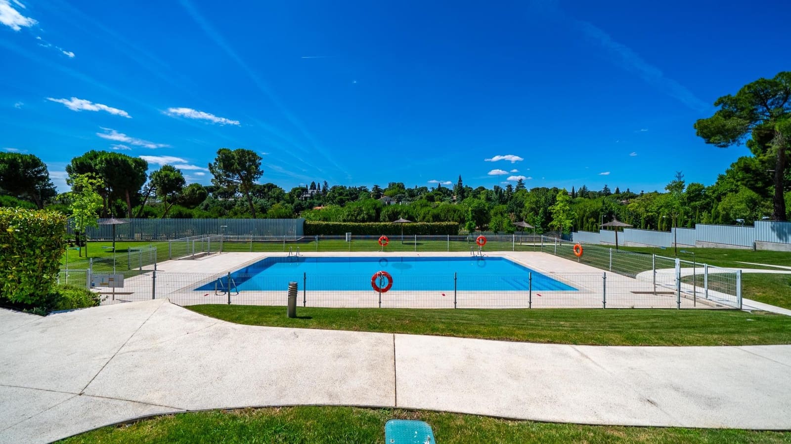 4 bedroom Apartment for sale in Pozuelo de Alarcon - € 1,890,000 (Ref: 9936406)