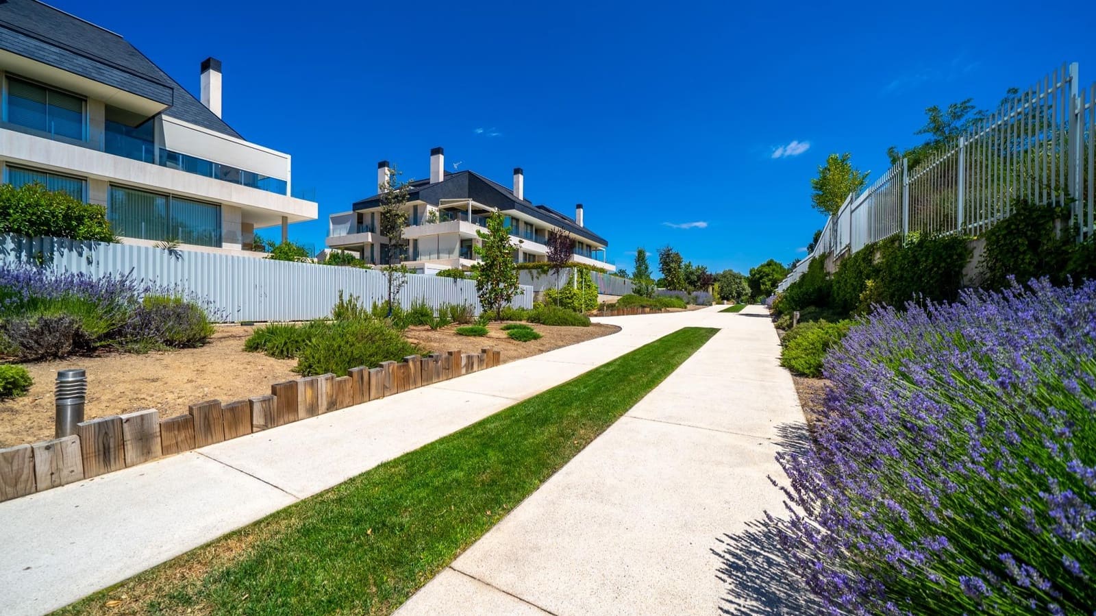 4 bedroom Apartment for sale in Pozuelo de Alarcon - € 1,890,000 (Ref: 9936406)