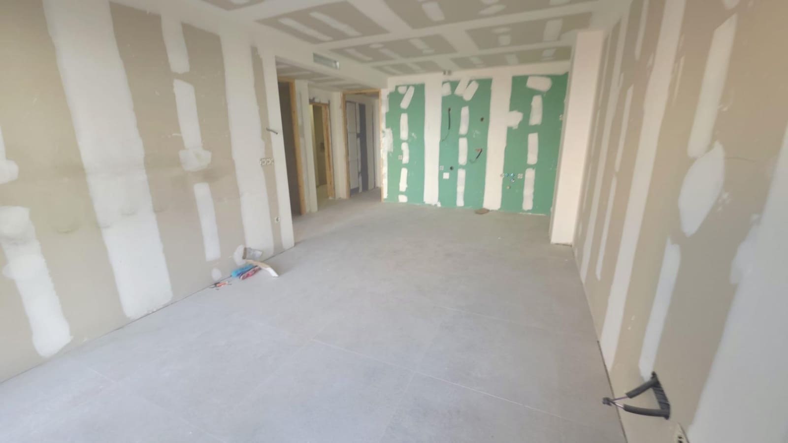 2 soverom Leilighet til salgs i Alicante by med svømmebasseng - € 279 000 (Ref: 9936408)