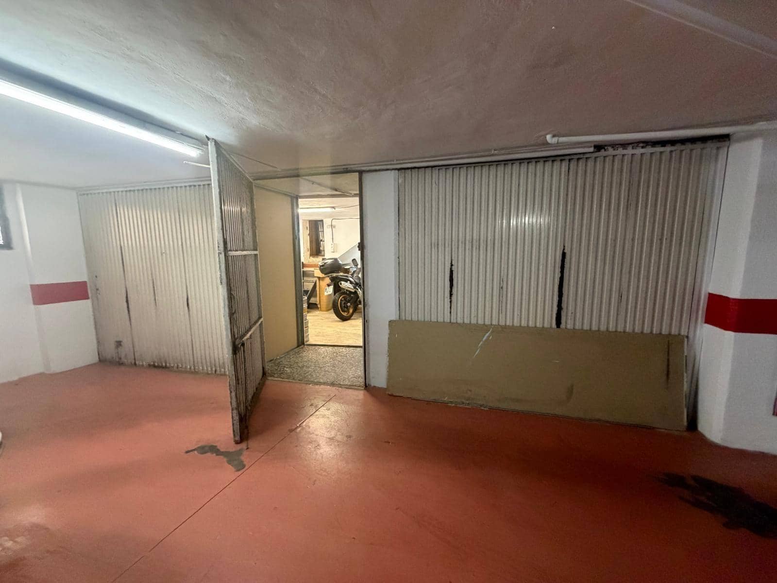 Commercieel te koop in Torrevieja met garage - € 399.000 (Ref: 9938201)