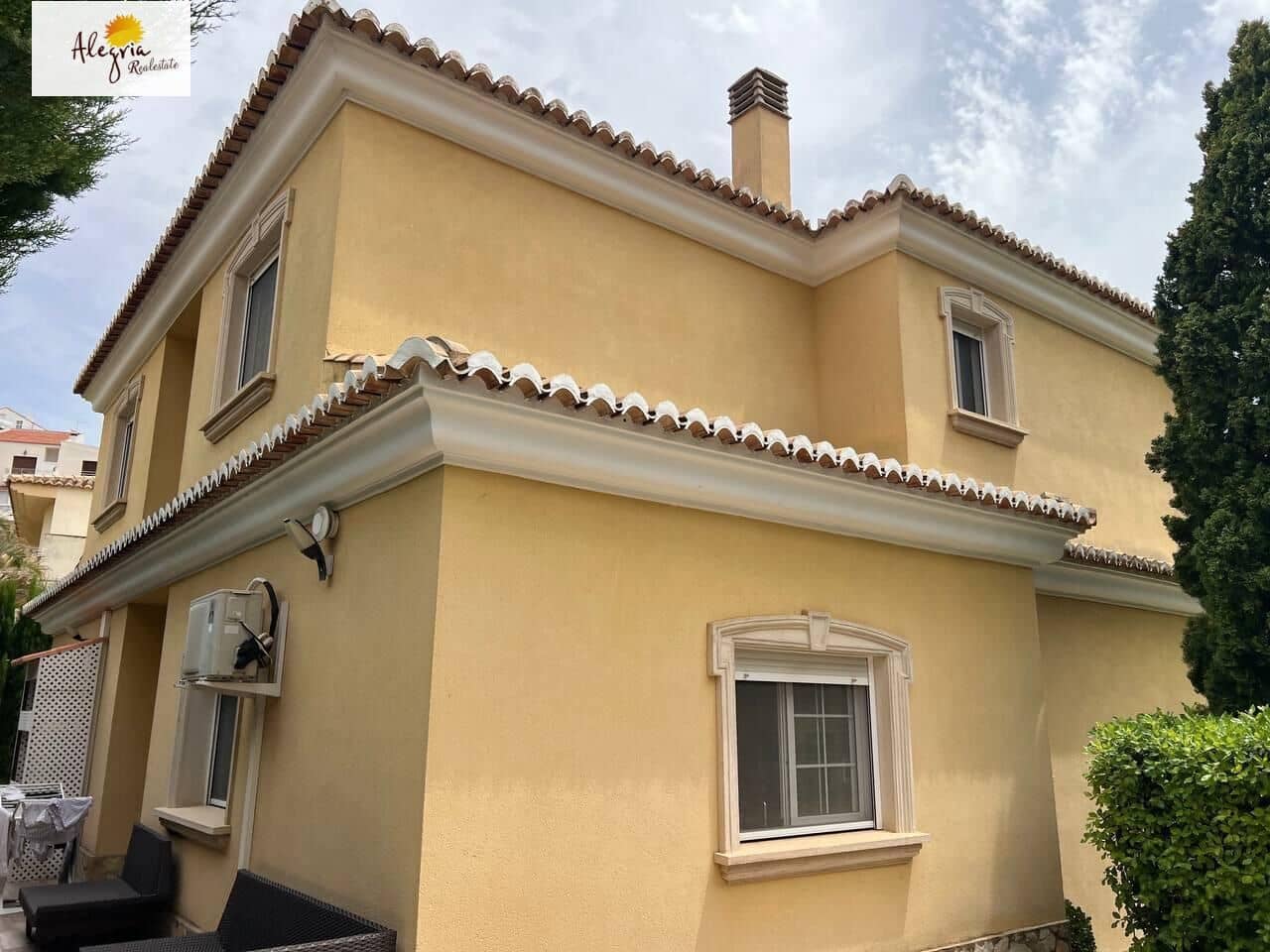 5 bedroom Villa for sale in Cullera with pool garage - € 1,300,000 (Ref: 9938203)