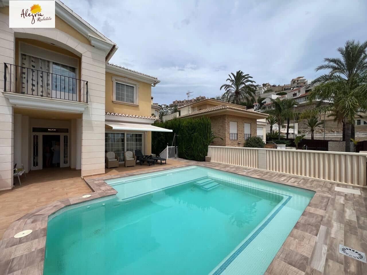 5 bedroom Villa for sale in Cullera with pool garage - € 1,300,000 (Ref: 9938203)