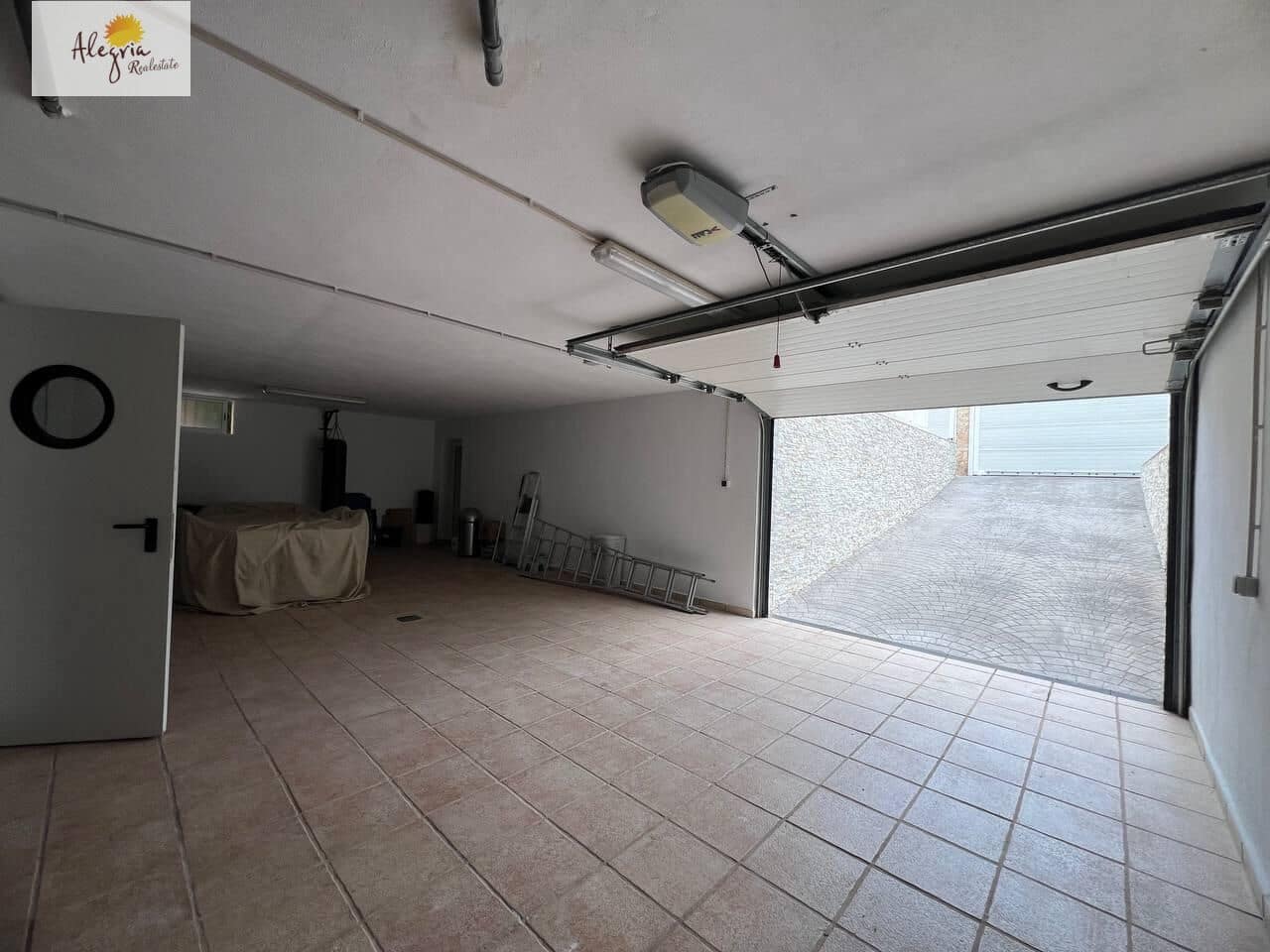 5 bedroom Villa for sale in Cullera with pool garage - € 1,300,000 (Ref: 9938203)