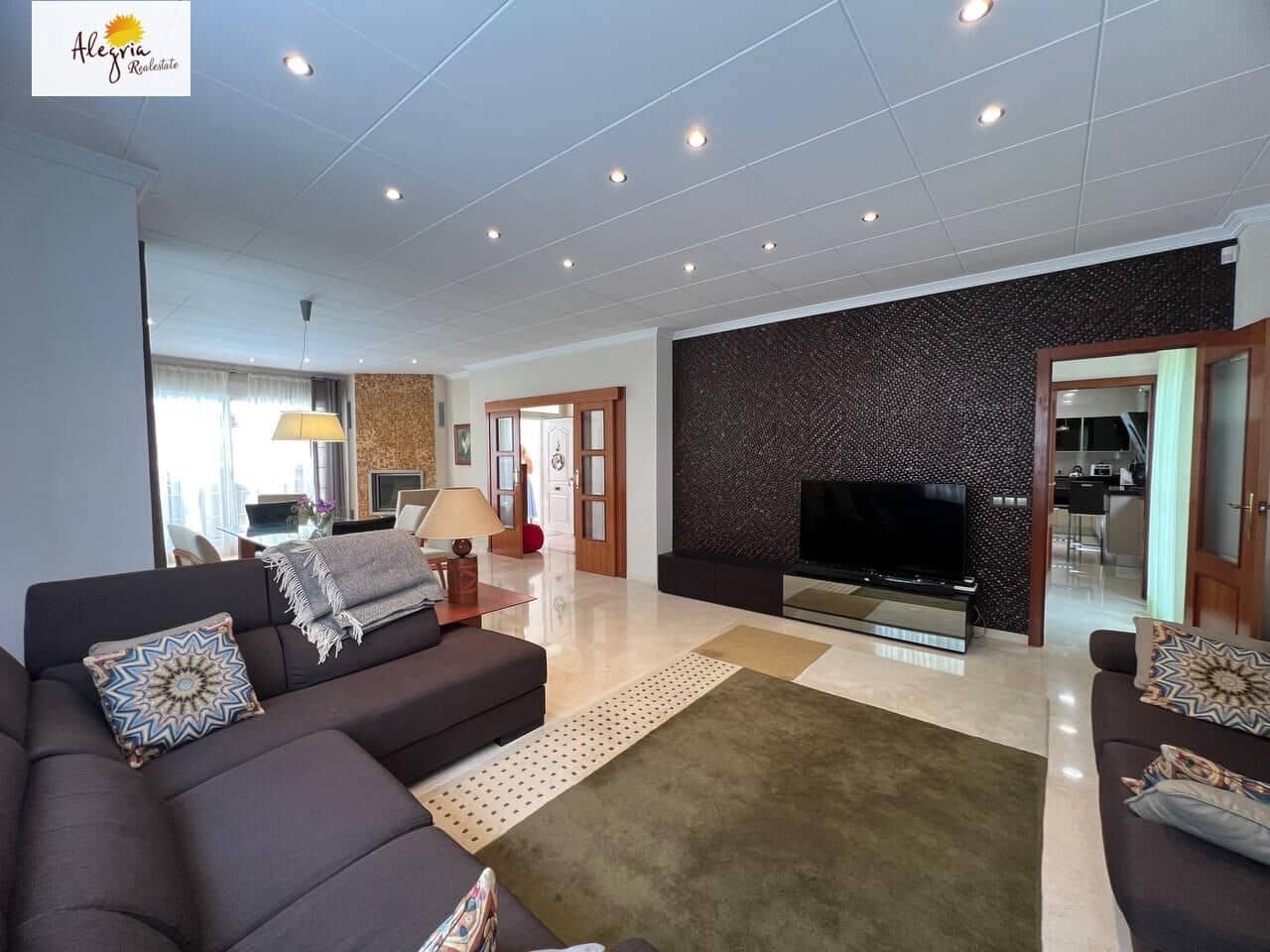 5 bedroom Villa for sale in Cullera with pool garage - € 1,300,000 (Ref: 9938203)