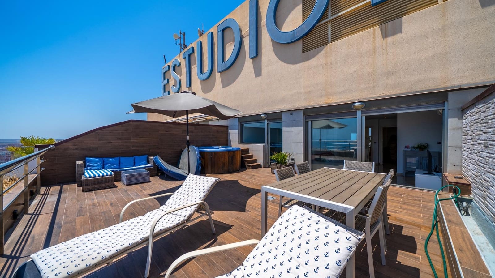 2 chambre Penthouse à vendre à Alicante ville - 850 000 € (Ref: 9938204)