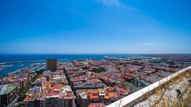 2 soveværelse Penthouse til salg i Alicante by - € 850.000 (Ref: 9938204)