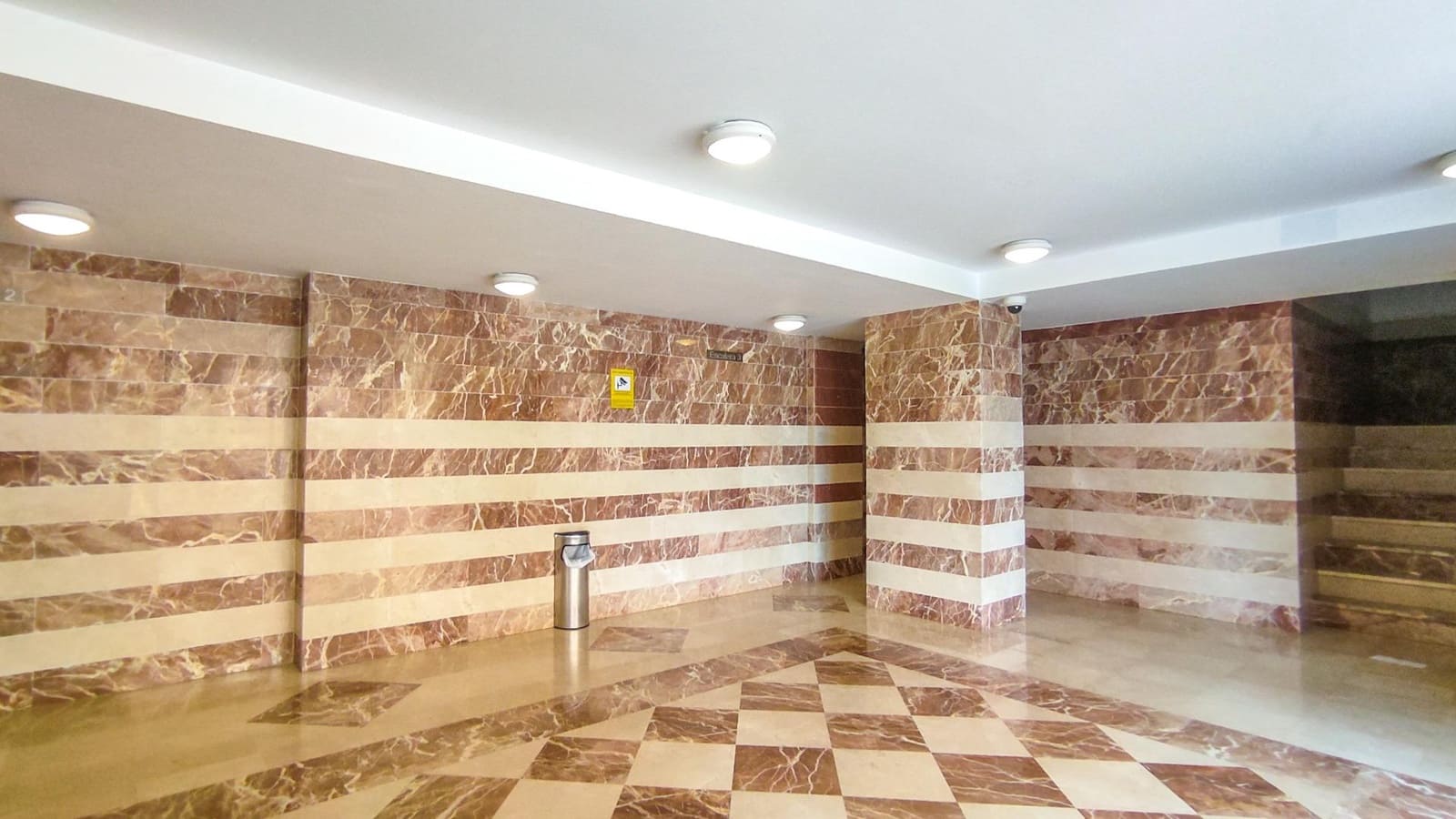 2 makuuhuone Huoneisto myytävänä paikassa La Villajoyosa / Vila Joiosa mukana uima-altaan 
autotalli - 275 000 € (Ref: 9938205)