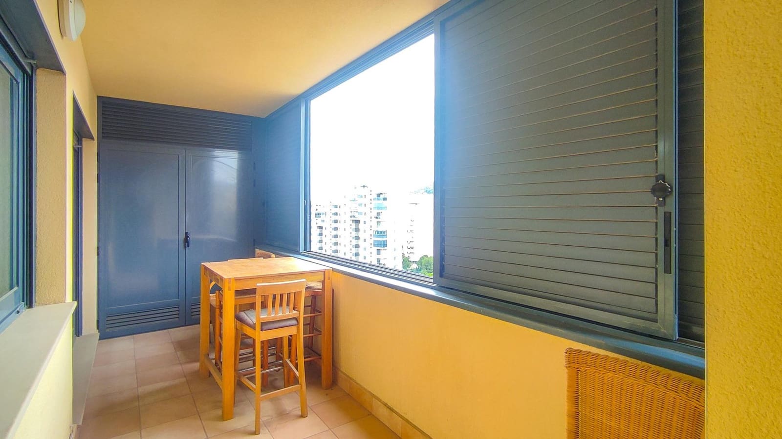 2 makuuhuone Huoneisto myytävänä paikassa La Villajoyosa / Vila Joiosa mukana uima-altaan 
autotalli - 275 000 € (Ref: 9938205)