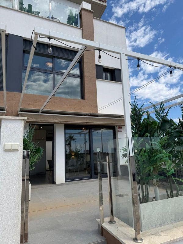 3 Zimmer Villa zu verkaufen in Guardamar del Segura mit Pool - 399.900 € (Ref: 9945717)