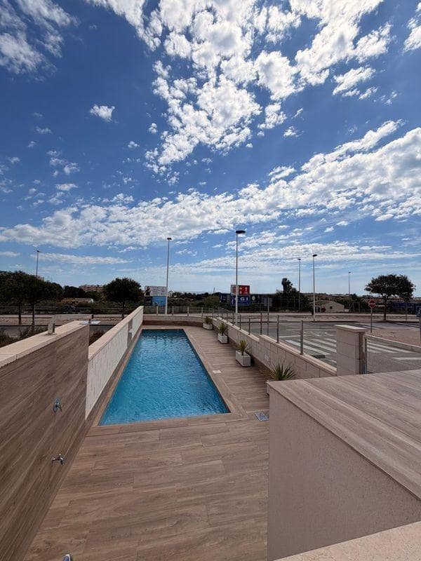3 Zimmer Villa zu verkaufen in Guardamar del Segura mit Pool - 399.900 € (Ref: 9945717)