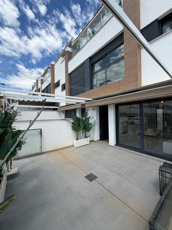 3 Zimmer Villa zu verkaufen in Guardamar del Segura mit Pool - 399.900 € (Ref: 9945717)