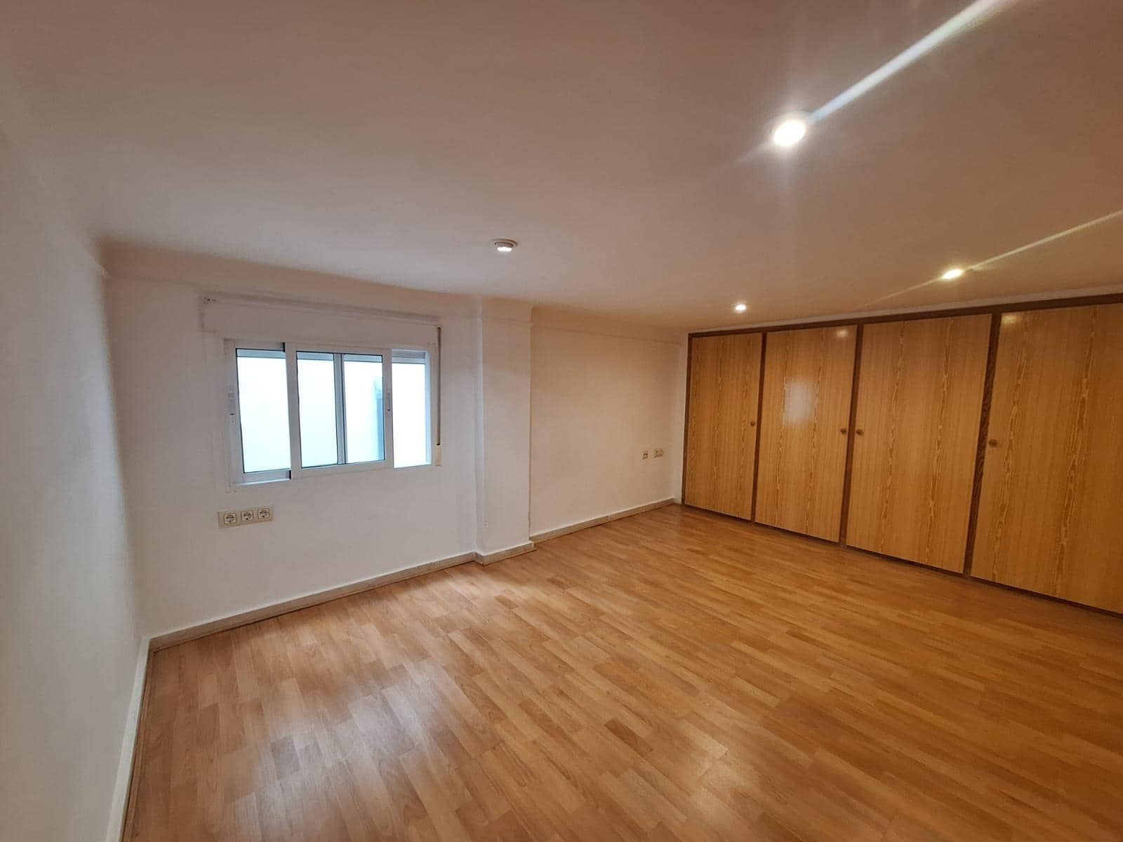 Apartamento de 3 habitaciones en Alicante / Alacant ciudad en venta - 219.000 € (Ref: 9945718)
