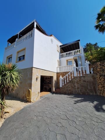4 soverom Villa til salgs i La Nucia med svømmebasseng garasje - € 525 000 (Ref: 9945719)