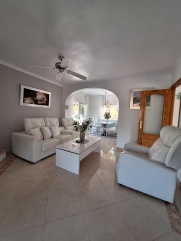 4 soverom Villa til salgs i La Nucia med svømmebasseng garasje - € 525 000 (Ref: 9945719)