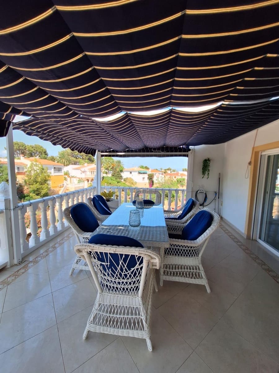4 bedroom Villa for sale in La Nucia with pool garage - € 525,000 (Ref: 9945719)