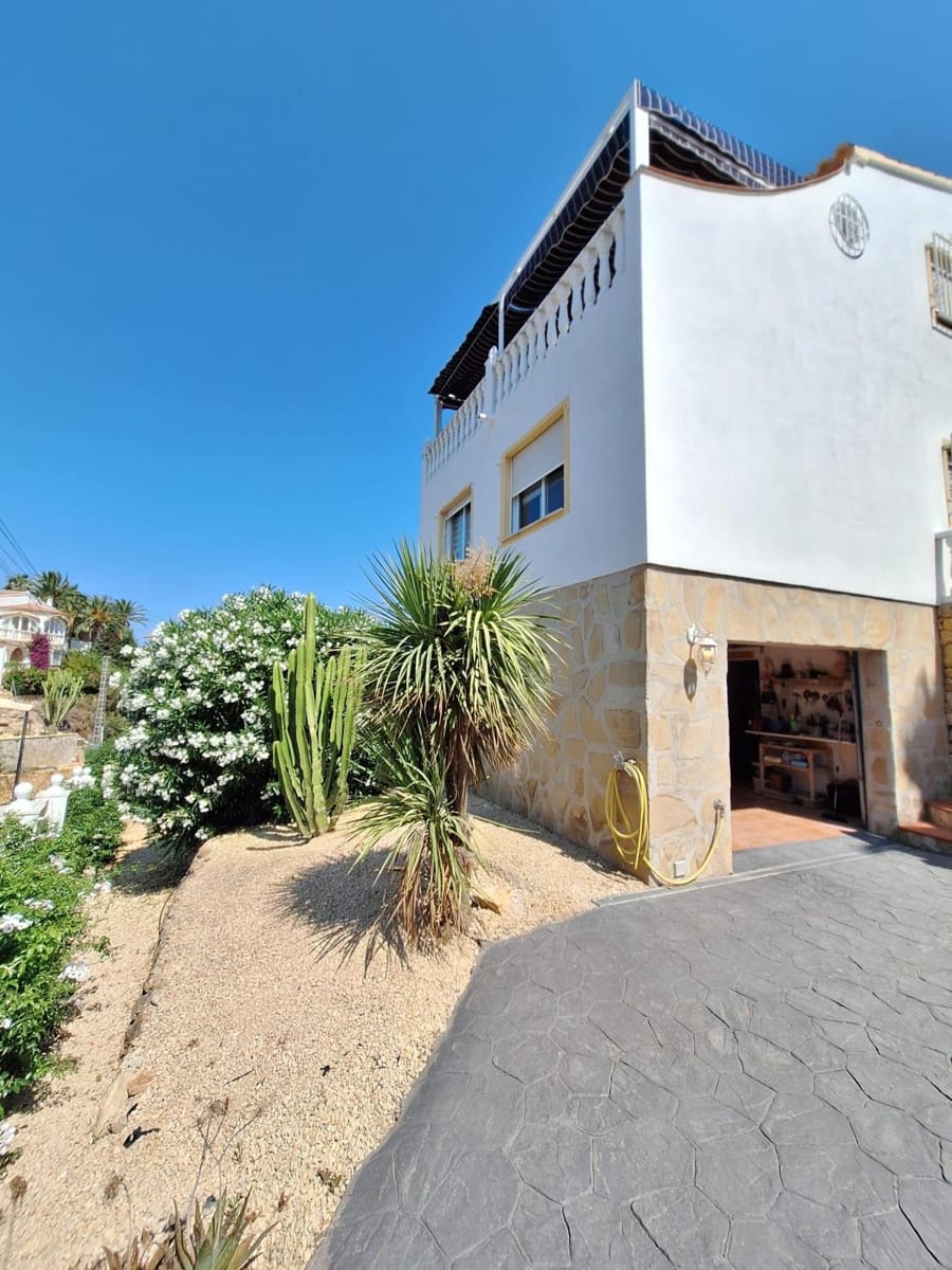 4 bedroom Villa for sale in La Nucia with pool garage - € 525,000 (Ref: 9945719)