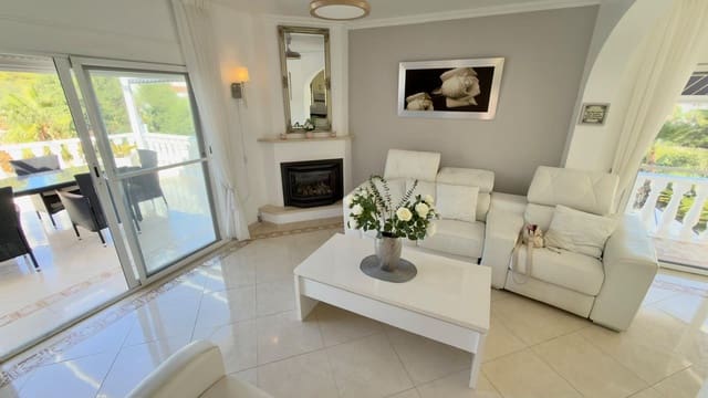 4 chambre Villa/Maison à vendre à La Nucia avec piscine garage - 525 000 € (Ref: 9945719)