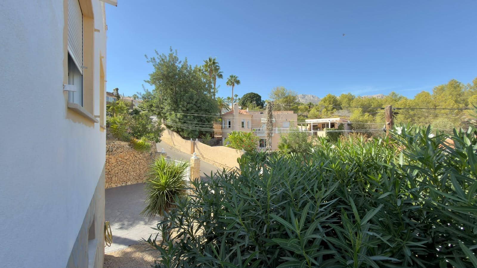 4 bedroom Villa for sale in La Nucia with pool garage - € 525,000 (Ref: 9945719)