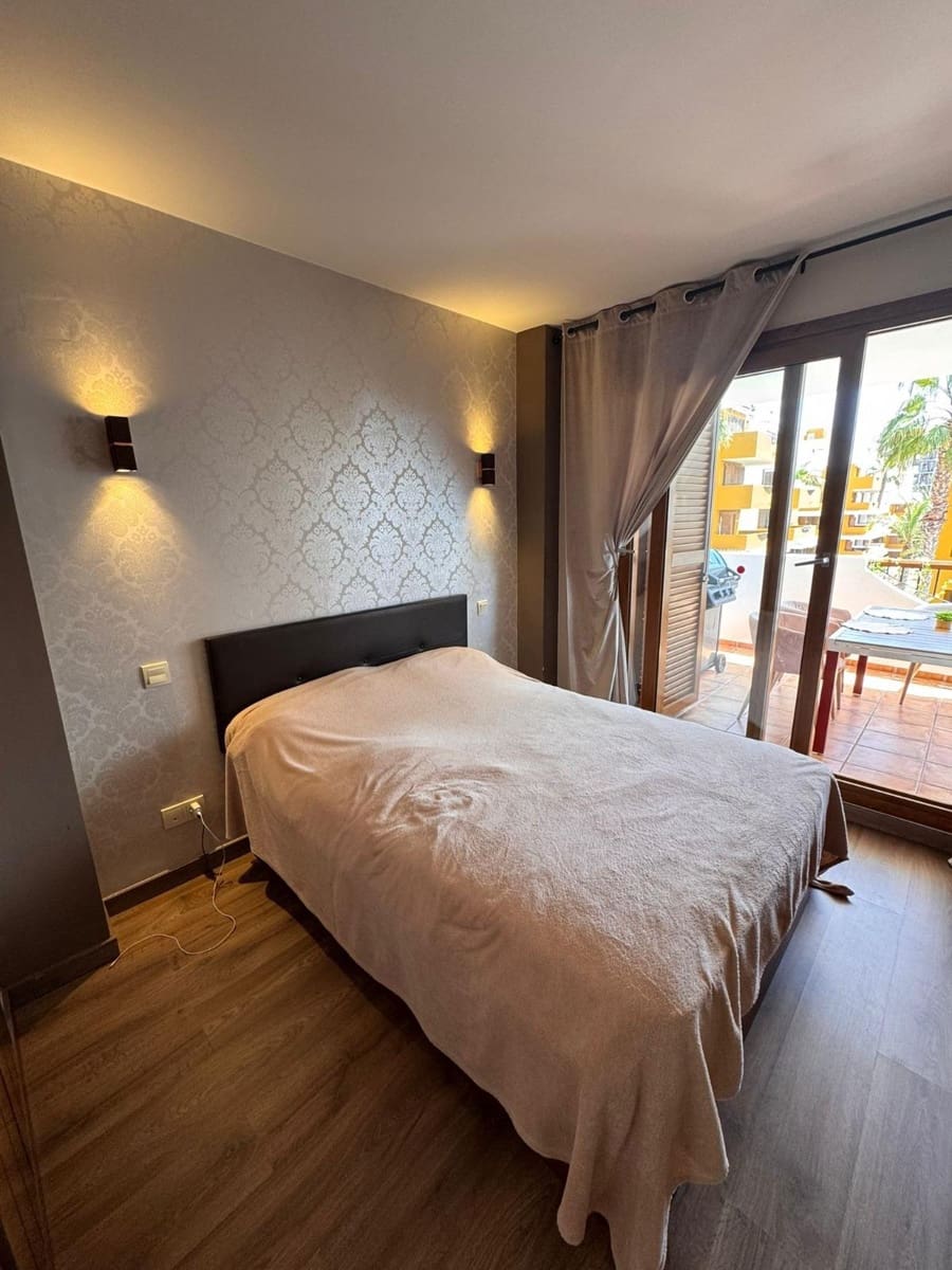 2 chambre Appartement à vendre à Punta Prima avec piscine - 280 000 € (Ref: 9947915)