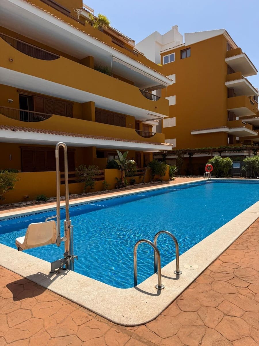 2 chambre Appartement à vendre à Punta Prima avec piscine - 280 000 € (Ref: 9947915)