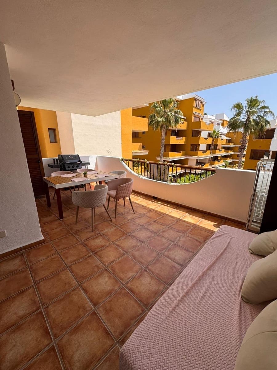 2 chambre Appartement à vendre à Punta Prima avec piscine - 280 000 € (Ref: 9947915)