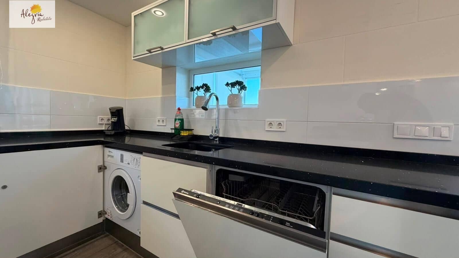 2 quarto Apartamento para venda em Oropesa  com piscina - 350 000 € (Ref: 9947916)