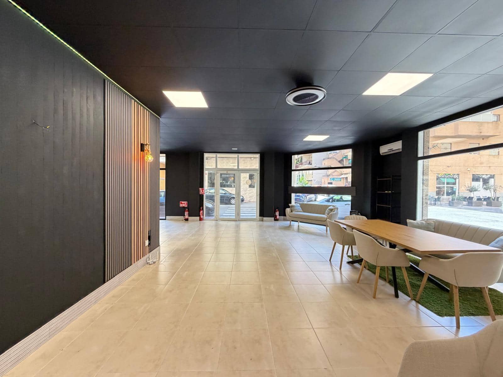 2 slaapkamer Commercieel te koop in Torrevieja - € 169.900 (Ref: 9947917)