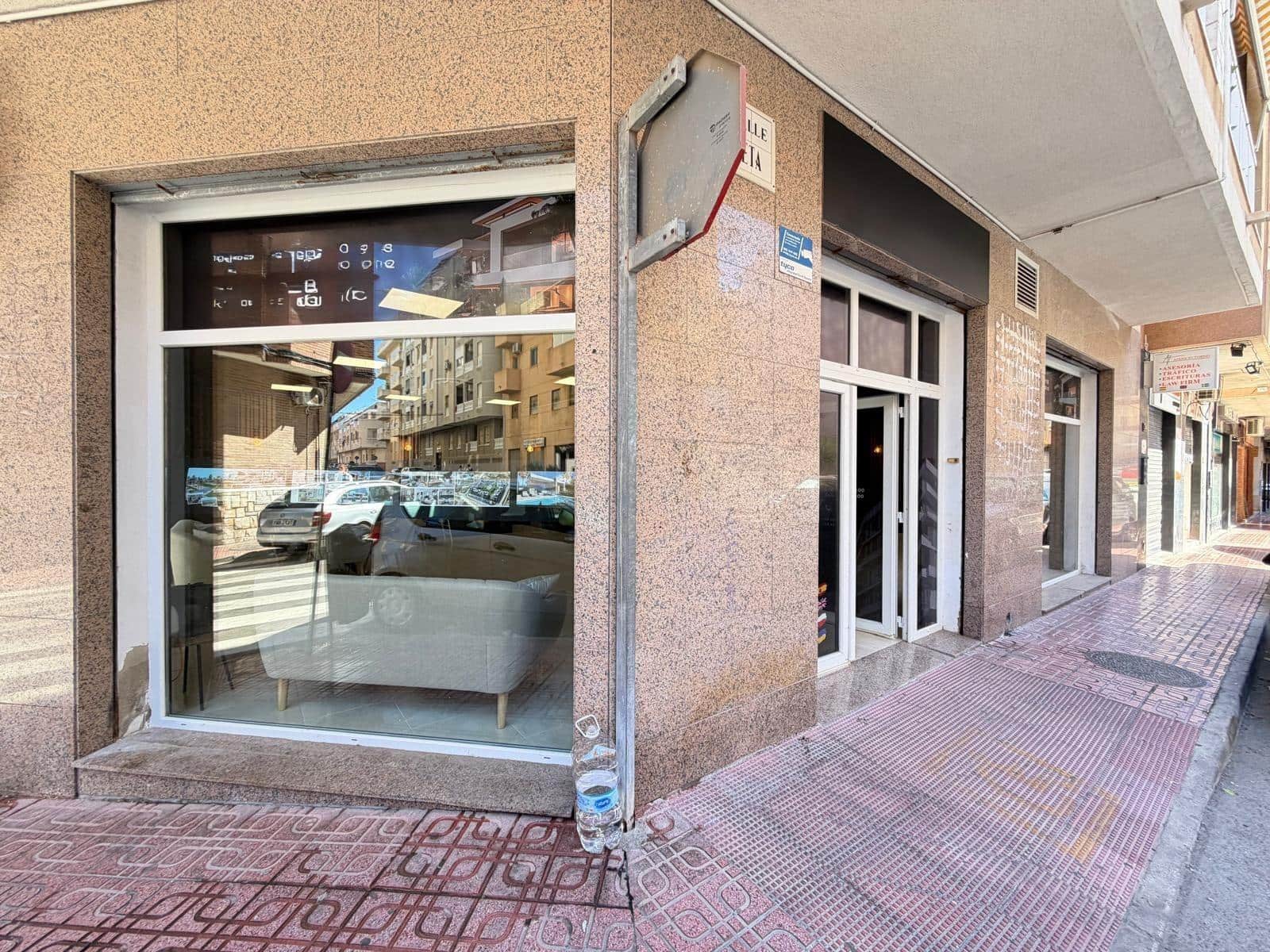 2 slaapkamer Commercieel te koop in Torrevieja - € 169.900 (Ref: 9947917)