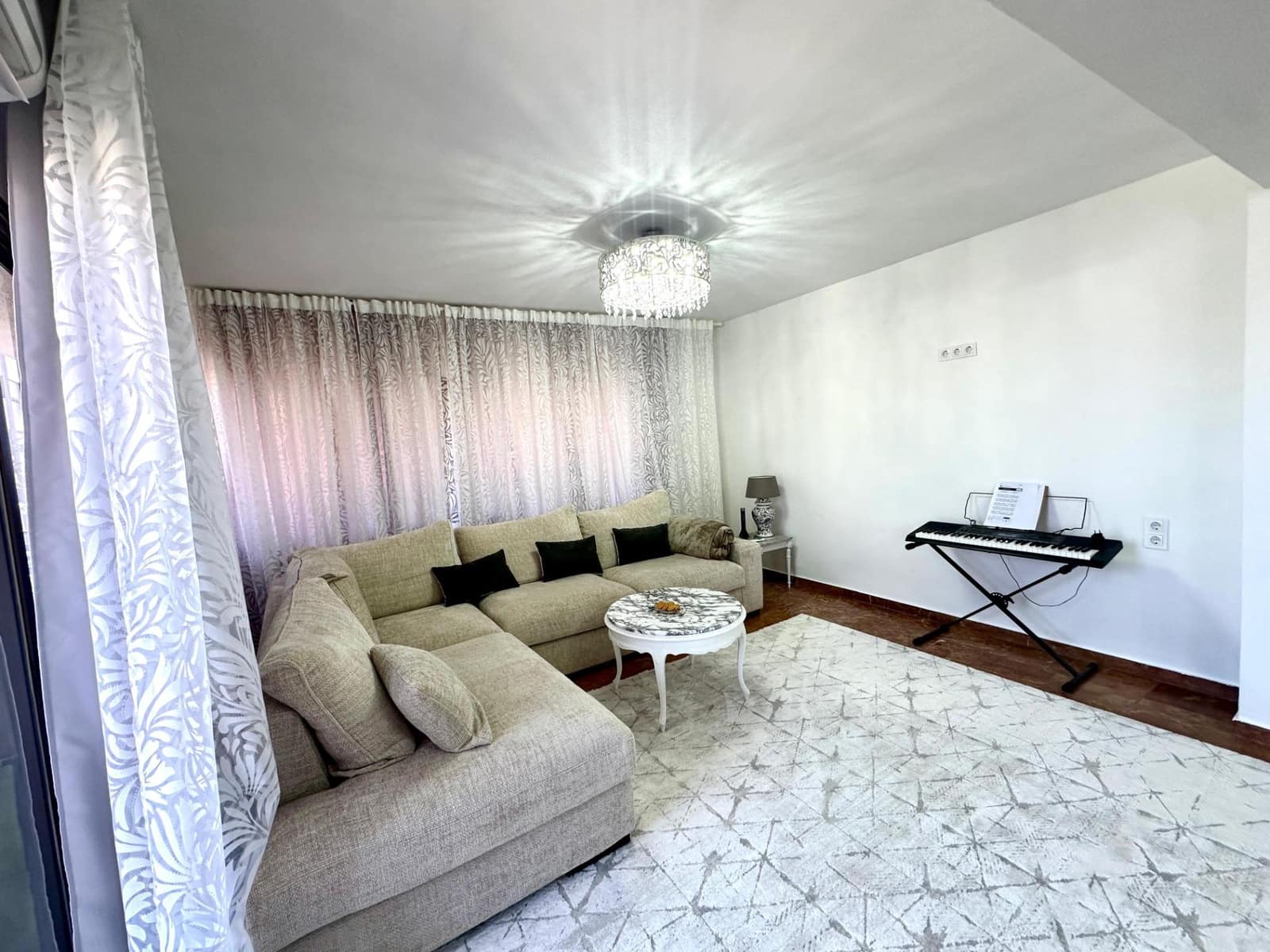 4 Zimmer Apartment zu verkaufen in Alicante / Alacant Stadt - 368.000 € (Ref: 9949802)