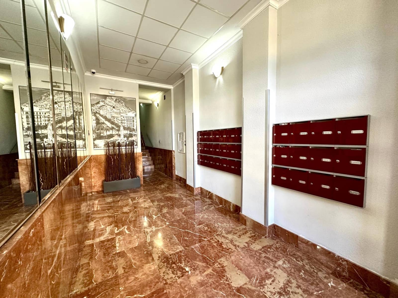 4 Zimmer Apartment zu verkaufen in Alicante / Alacant Stadt - 368.000 € (Ref: 9949802)