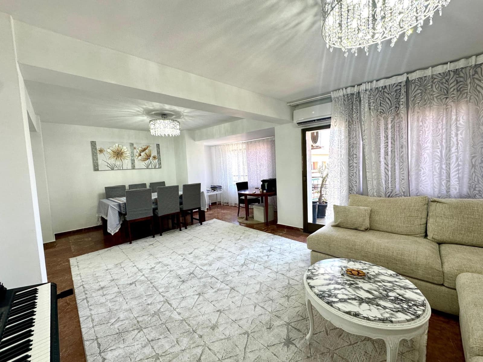 4 Zimmer Apartment zu verkaufen in Alicante / Alacant Stadt - 368.000 € (Ref: 9949802)