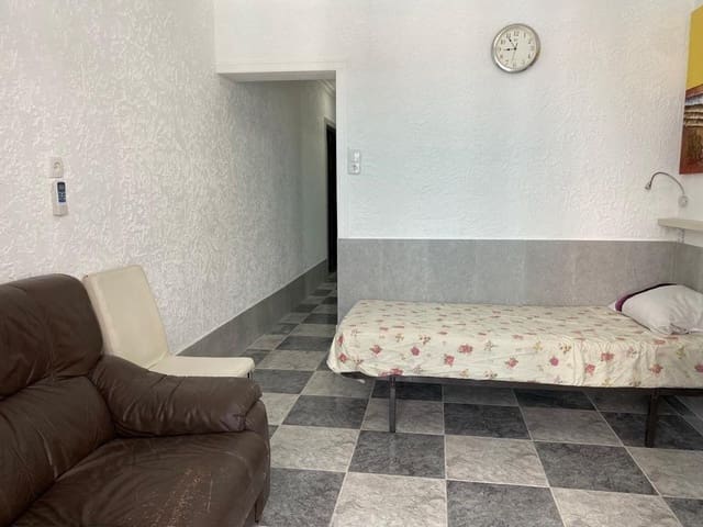 2 bedroom Apartment for sale in Alicante / Alacant city - € 125,000 (Ref: 9949804)